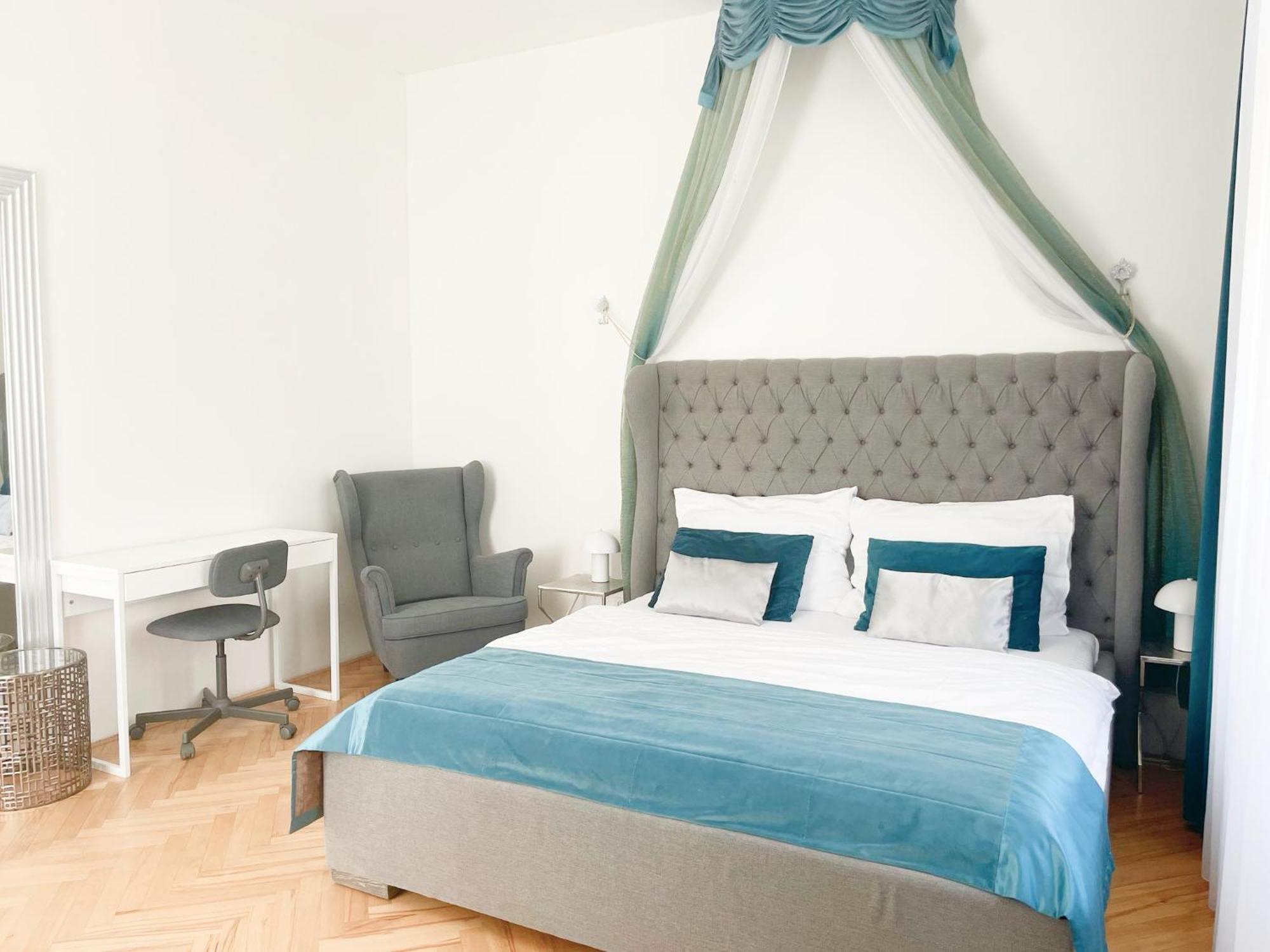 Gold Art Apartments Praha Bagian luar foto