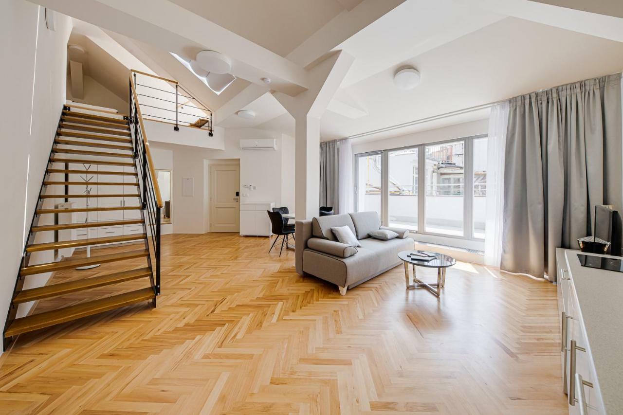 Gold Art Apartments Praha Bagian luar foto