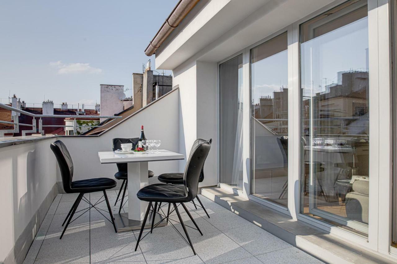 Gold Art Apartments Praha Bagian luar foto