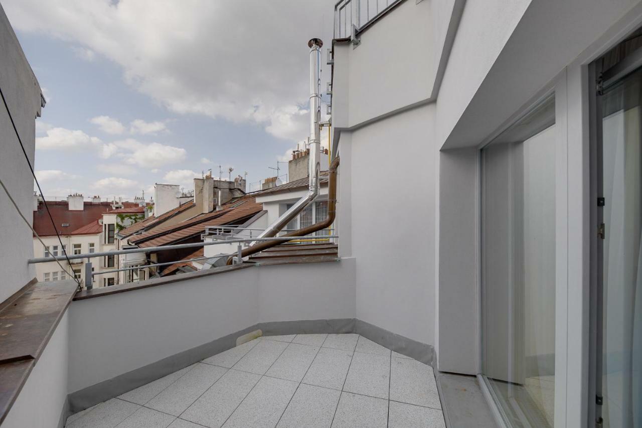 Gold Art Apartments Praha Bagian luar foto