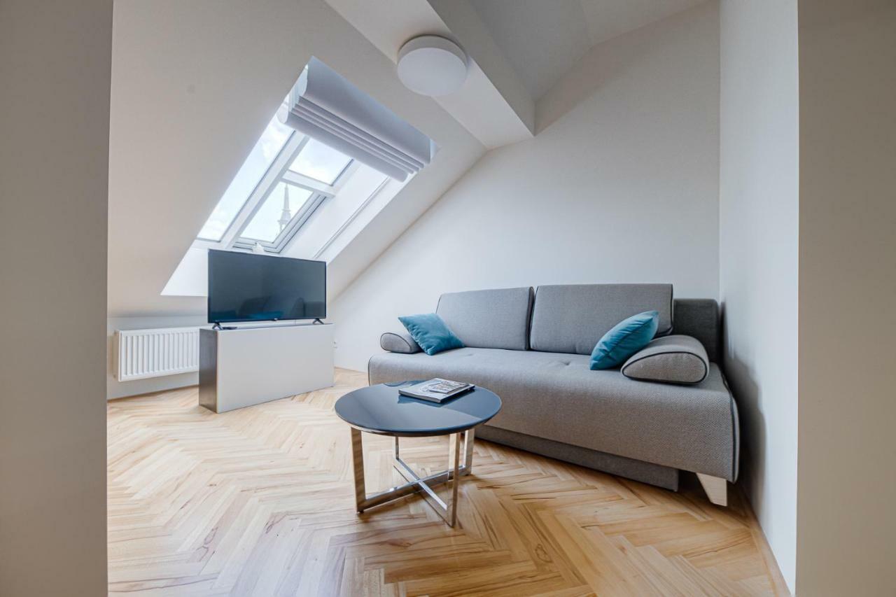 Gold Art Apartments Praha Bagian luar foto