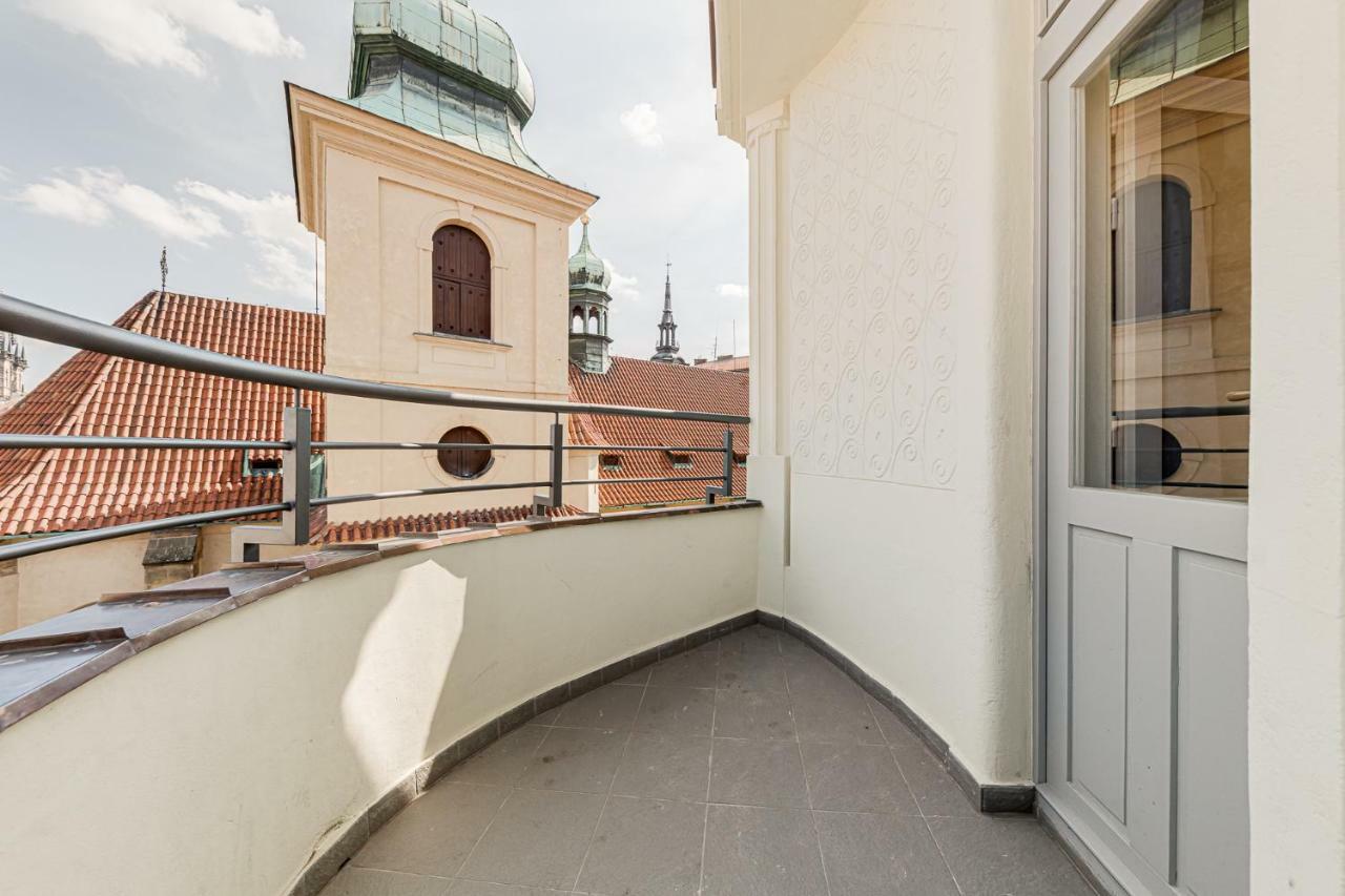 Gold Art Apartments Praha Bagian luar foto