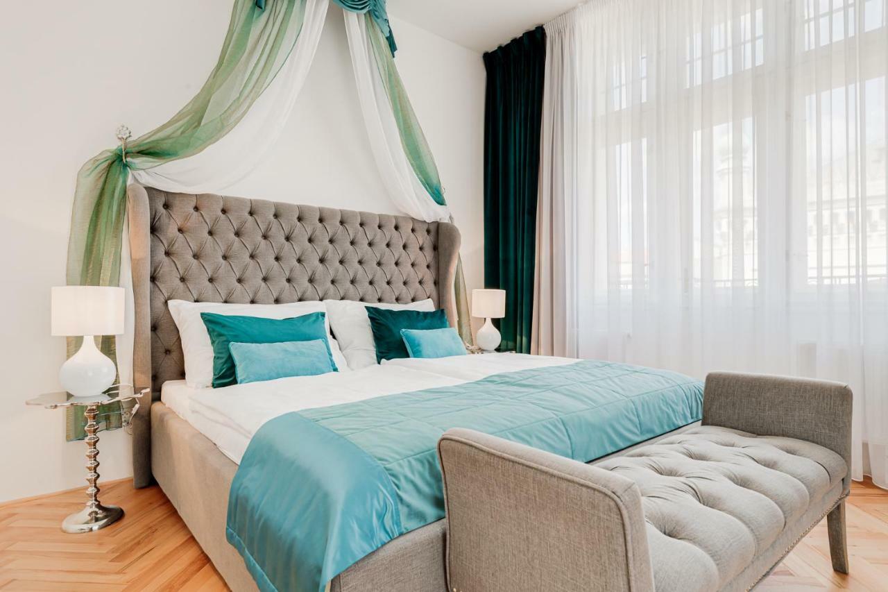 Gold Art Apartments Praha Bagian luar foto